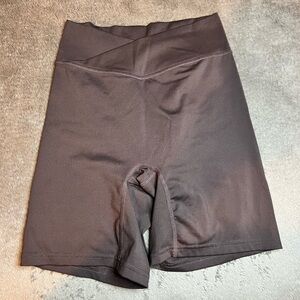 437 V Short - Espresso